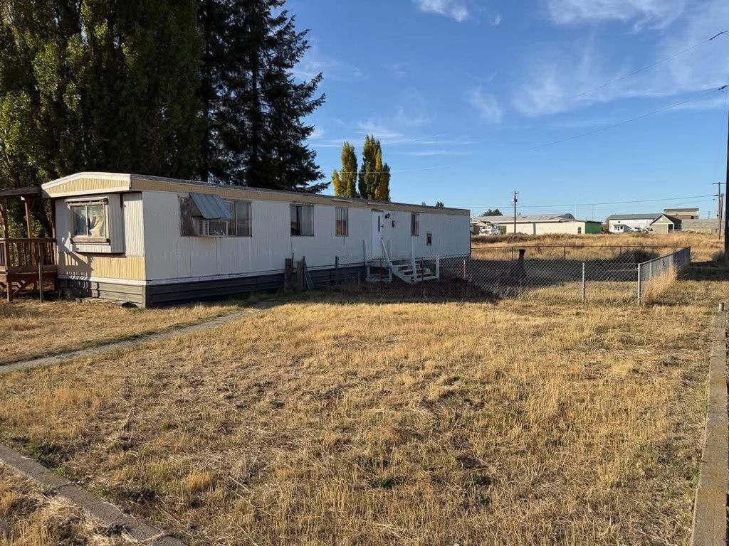 26 Merriam St, Davenport, WA 99122 photo 3