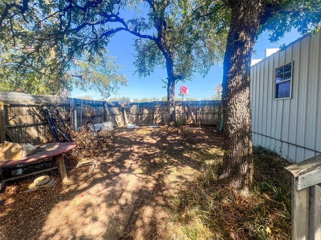 1833 W Highway 199 AZ, Sanctuary, TX 76082