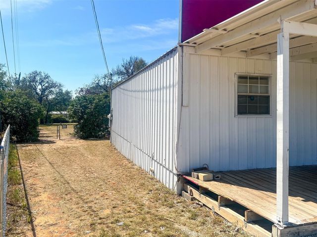 1833 W Highway 199 AZ, Sanctuary, TX 76082