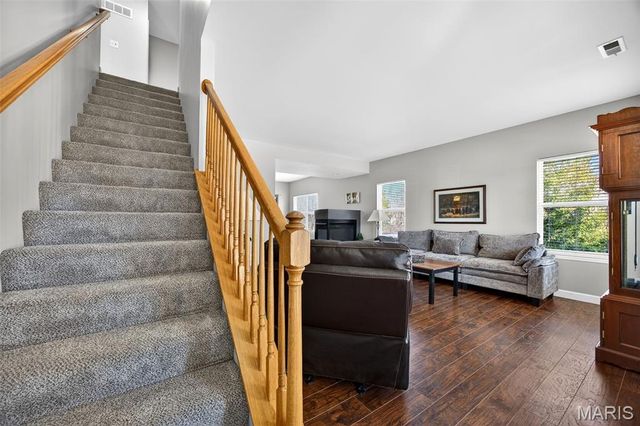 1033 Glengarry Drive, Wentzville, MO 63385