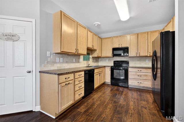 1033 Glengarry Drive, Wentzville, MO 63385