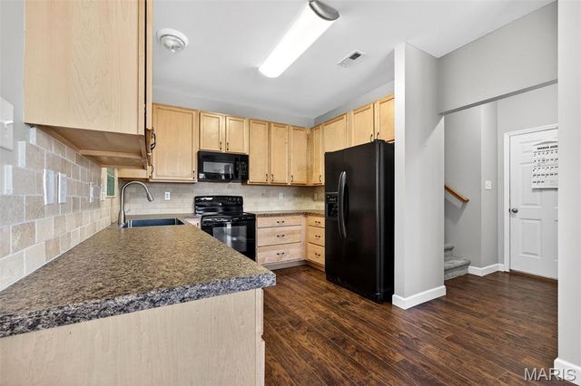 1033 Glengarry Drive, Wentzville, MO 63385