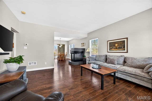 1033 Glengarry Drive, Wentzville, MO 63385