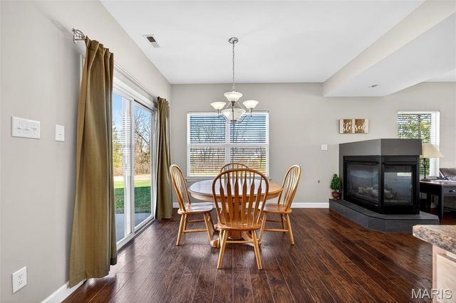 1033 Glengarry Drive, Wentzville, MO 63385