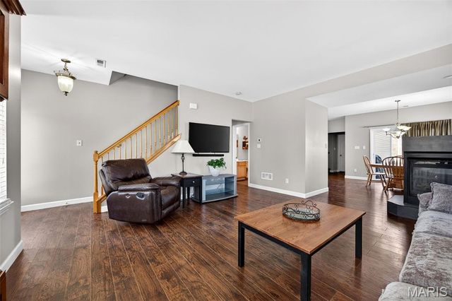 1033 Glengarry Drive, Wentzville, MO 63385