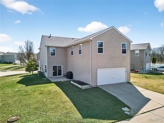 1033 Glengarry Drive, Wentzville, MO 63385