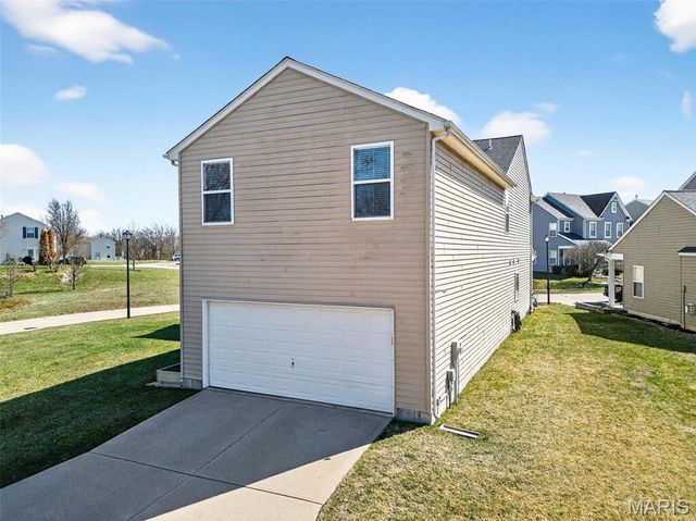 1033 Glengarry Drive, Wentzville, MO 63385