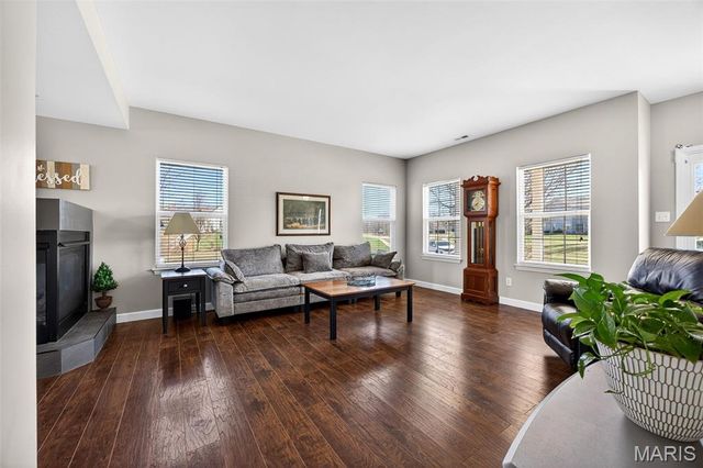 1033 Glengarry Drive, Wentzville, MO 63385