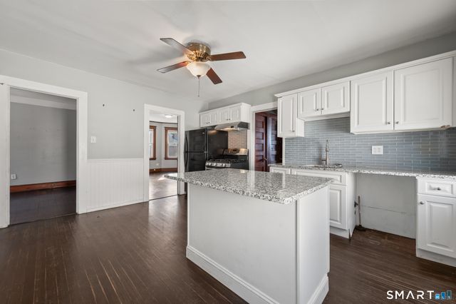 811 East Street, New Britain, CT 06051