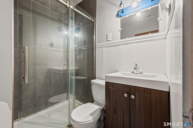 811 East Street, New Britain, CT 06051