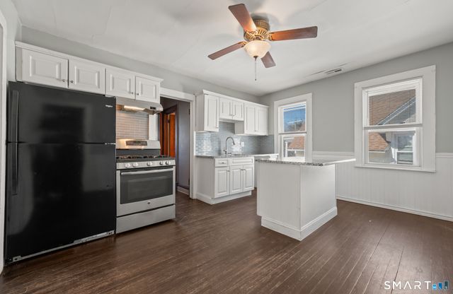 811 East Street, New Britain, CT 06051