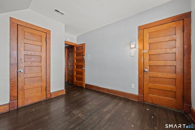 811 East Street, New Britain, CT 06051