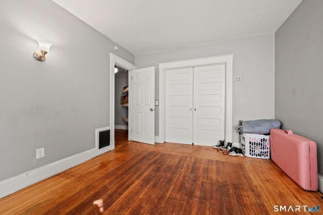 811 East Street, New Britain, CT 06051