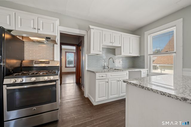 811 East Street, New Britain, CT 06051