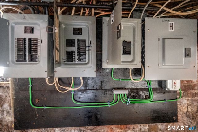 811 East Street, New Britain, CT 06051