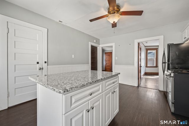 811 East Street, New Britain, CT 06051