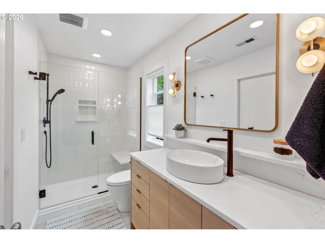 15410 Nw SWEETGALE Ln, Portland, OR 97229