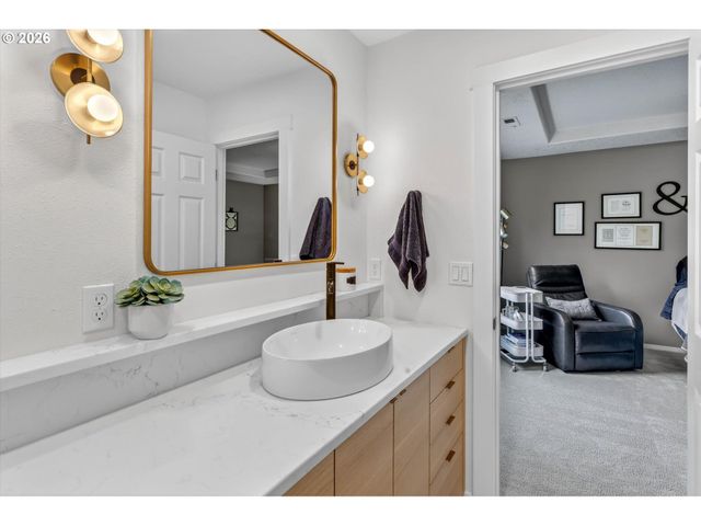 15410 Nw SWEETGALE Ln, Portland, OR 97229
