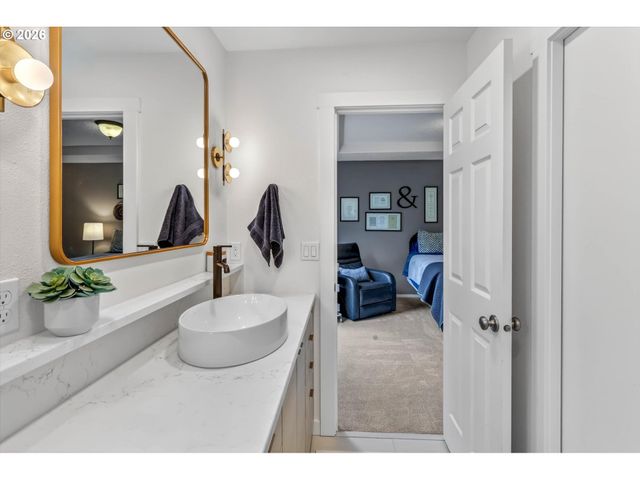 15410 Nw SWEETGALE Ln, Portland, OR 97229