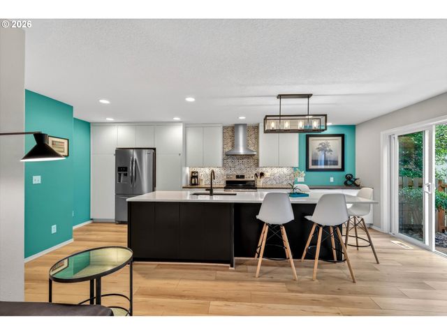 15410 Nw SWEETGALE Ln, Portland, OR 97229