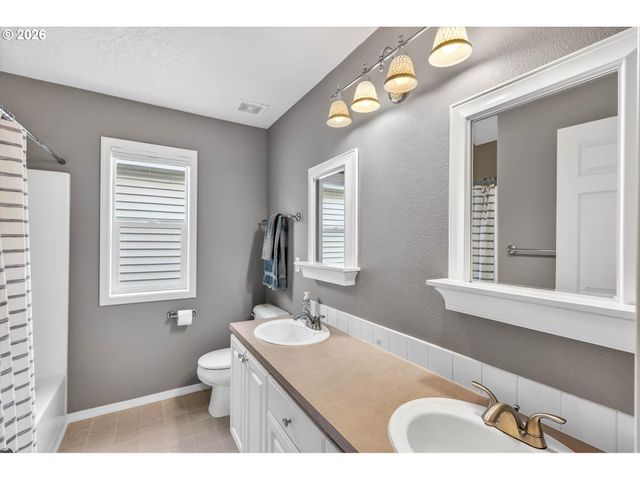 15410 Nw SWEETGALE Ln, Portland, OR 97229