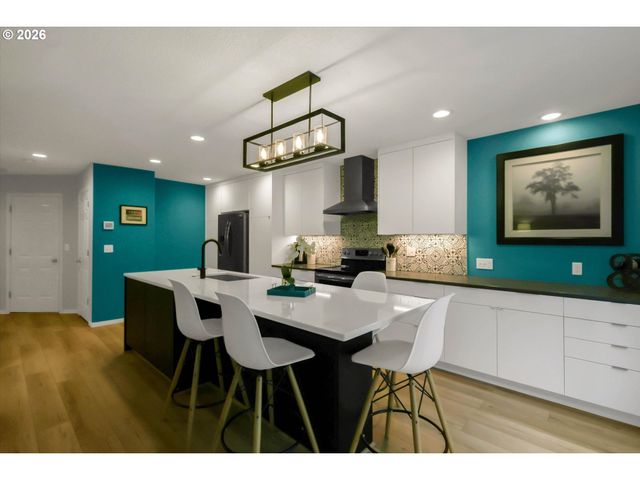 15410 Nw SWEETGALE Ln, Portland, OR 97229