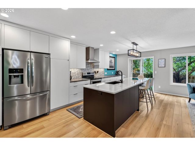 15410 Nw SWEETGALE Ln, Portland, OR 97229