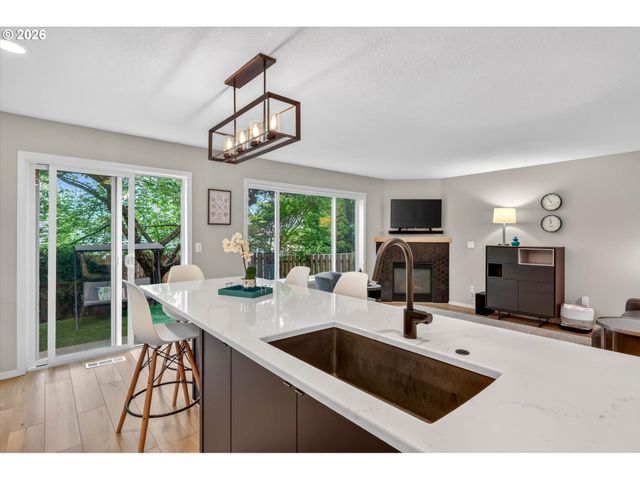 15410 Nw SWEETGALE Ln, Portland, OR 97229