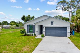 7704 Pacific Avenue, Fort Pierce, FL 34951