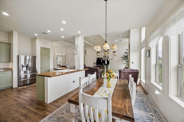 2135 Blue Jay Way, Pattison, TX 77423