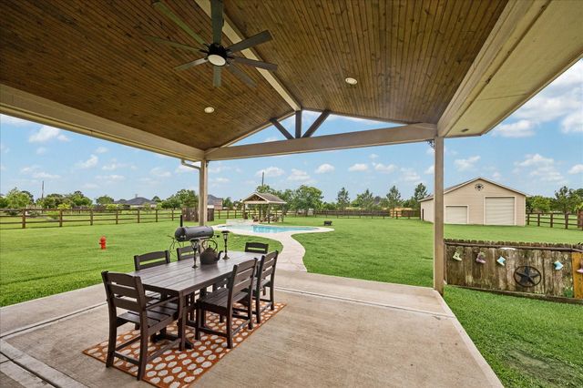 2135 Blue Jay Way, Pattison, TX 77423