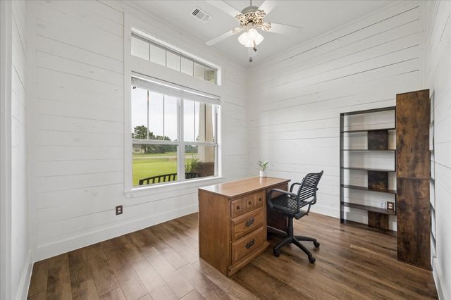 2135 Blue Jay Way, Pattison, TX 77423