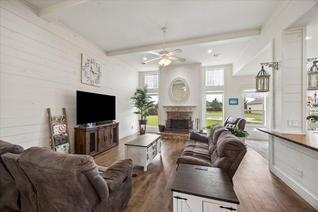 2135 Blue Jay Way, Pattison, TX 77423