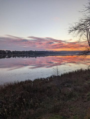 W6549 Shore LANE, Elkhorn, WI 53121