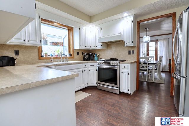 2720 S 75th Street, Lincoln, NE 68506