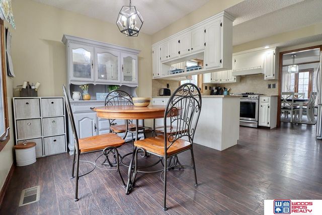 2720 S 75th Street, Lincoln, NE 68506