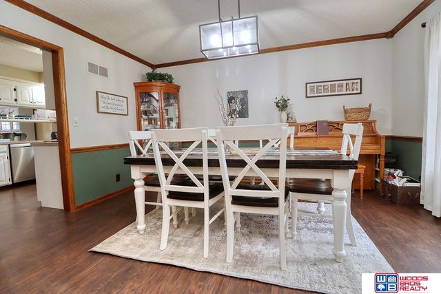 2720 S 75th Street, Lincoln, NE 68506