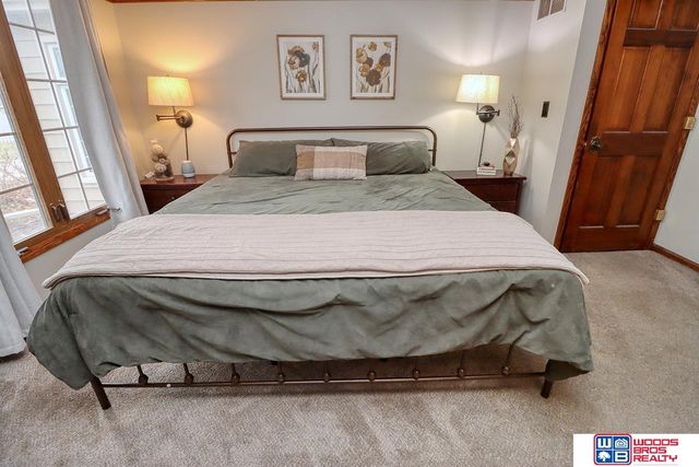 2720 S 75th Street, Lincoln, NE 68506