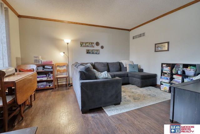 2720 S 75th Street, Lincoln, NE 68506