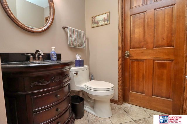 2720 S 75th Street, Lincoln, NE 68506