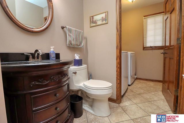 2720 S 75th Street, Lincoln, NE 68506