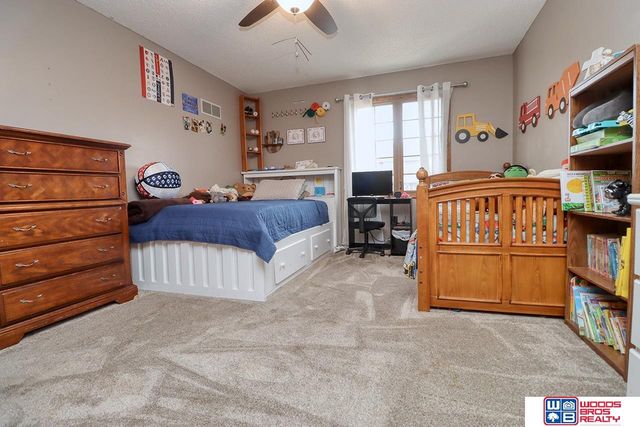 2720 S 75th Street, Lincoln, NE 68506