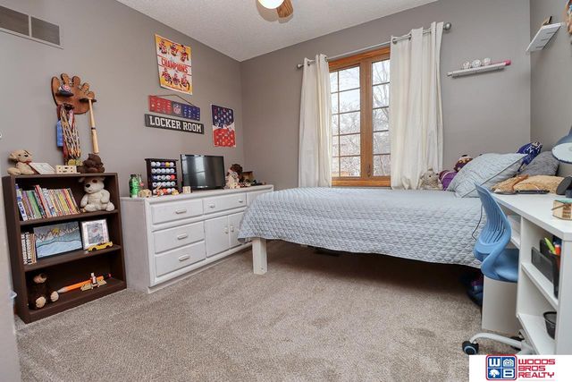 2720 S 75th Street, Lincoln, NE 68506