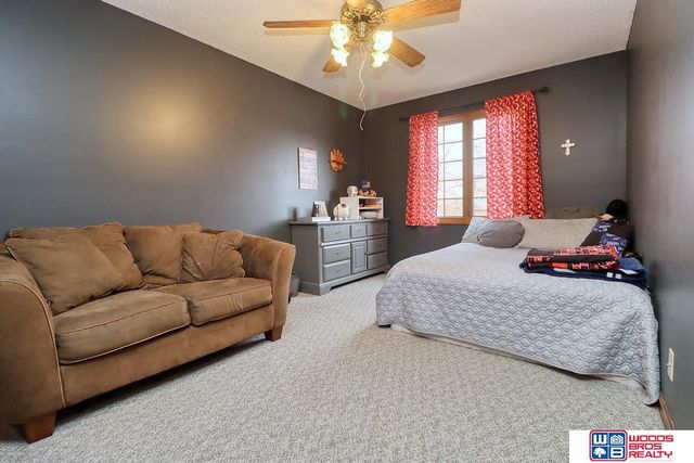 2720 S 75th Street, Lincoln, NE 68506