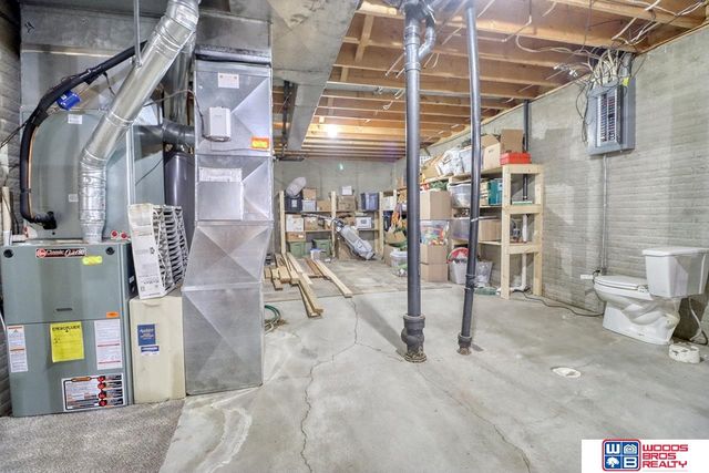 2720 S 75th Street, Lincoln, NE 68506