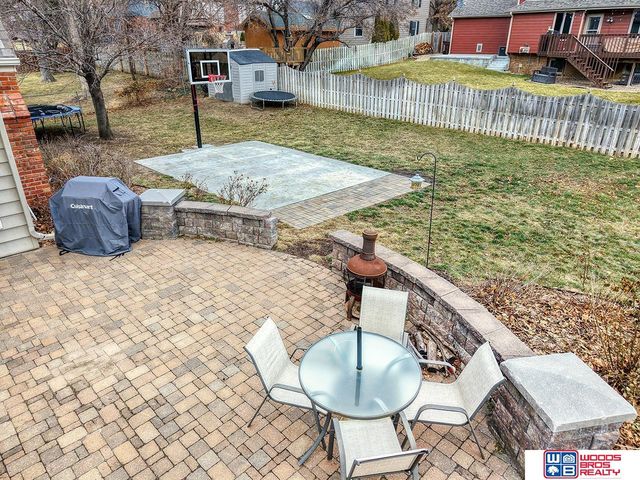 2720 S 75th Street, Lincoln, NE 68506