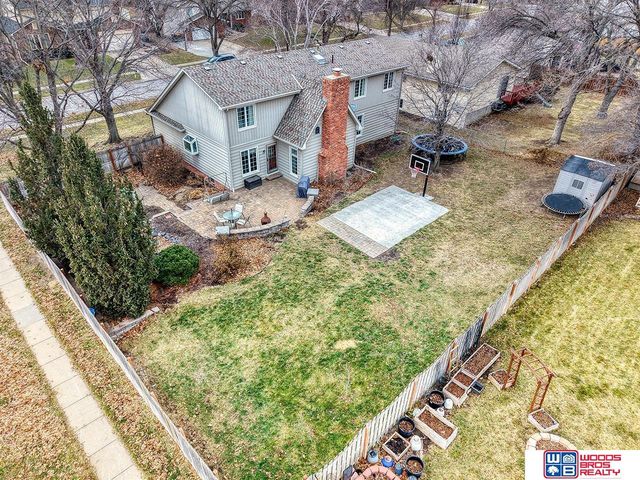2720 S 75th Street, Lincoln, NE 68506