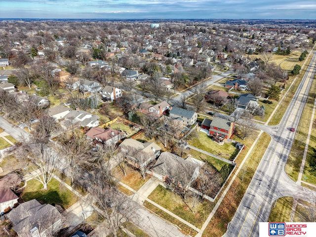 2720 S 75th Street, Lincoln, NE 68506