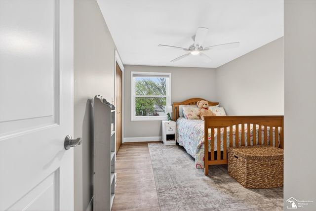 2105 Vernon Court, Trenton, MI 48183