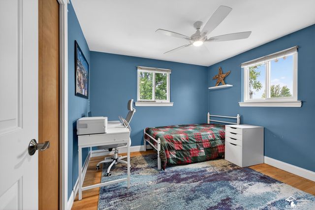2105 Vernon Court, Trenton, MI 48183